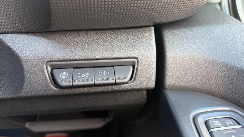 Renault Trafic Swb Diesel SL30 Blue dCi 130 Advance [Safety] Van